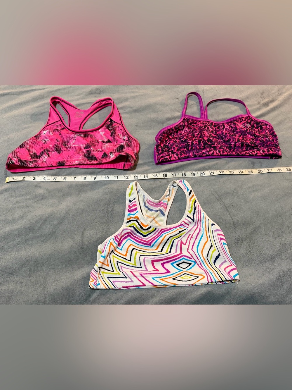 XL Set of 3 Girls Sports Bras Great Condition Colorful Like New Smoke Free Home